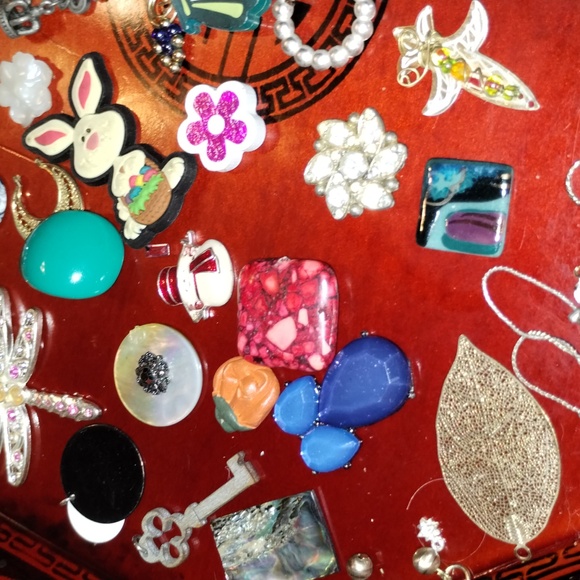 Very large vintage crafting lot of jewelry - Picture 6 of 12